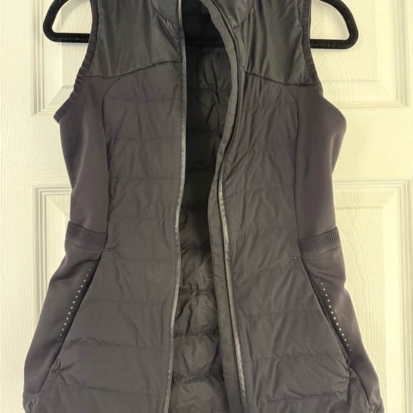Women's Black Sleeveless Jacket - Picture 2 of 5